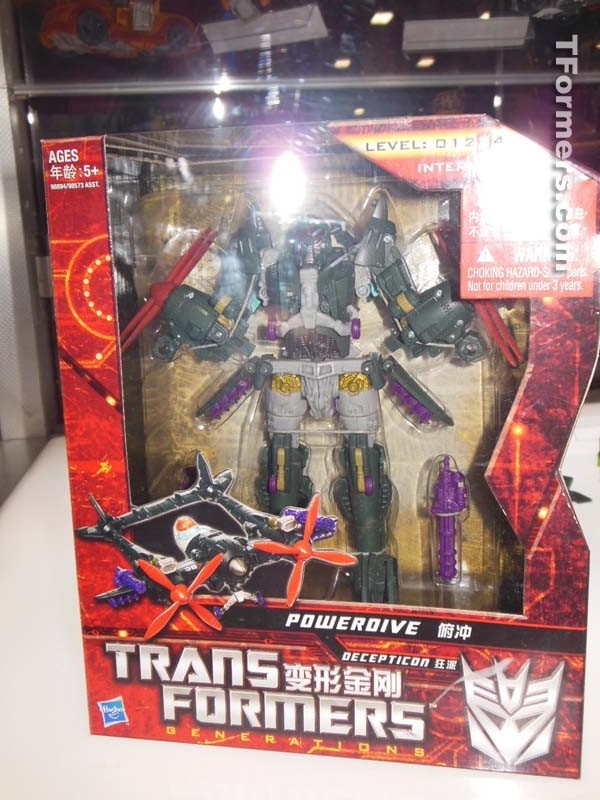 Sdcc 2012 Toys R Us Transformers Generations Asia Exclusive Powerdive  (56 of 141)